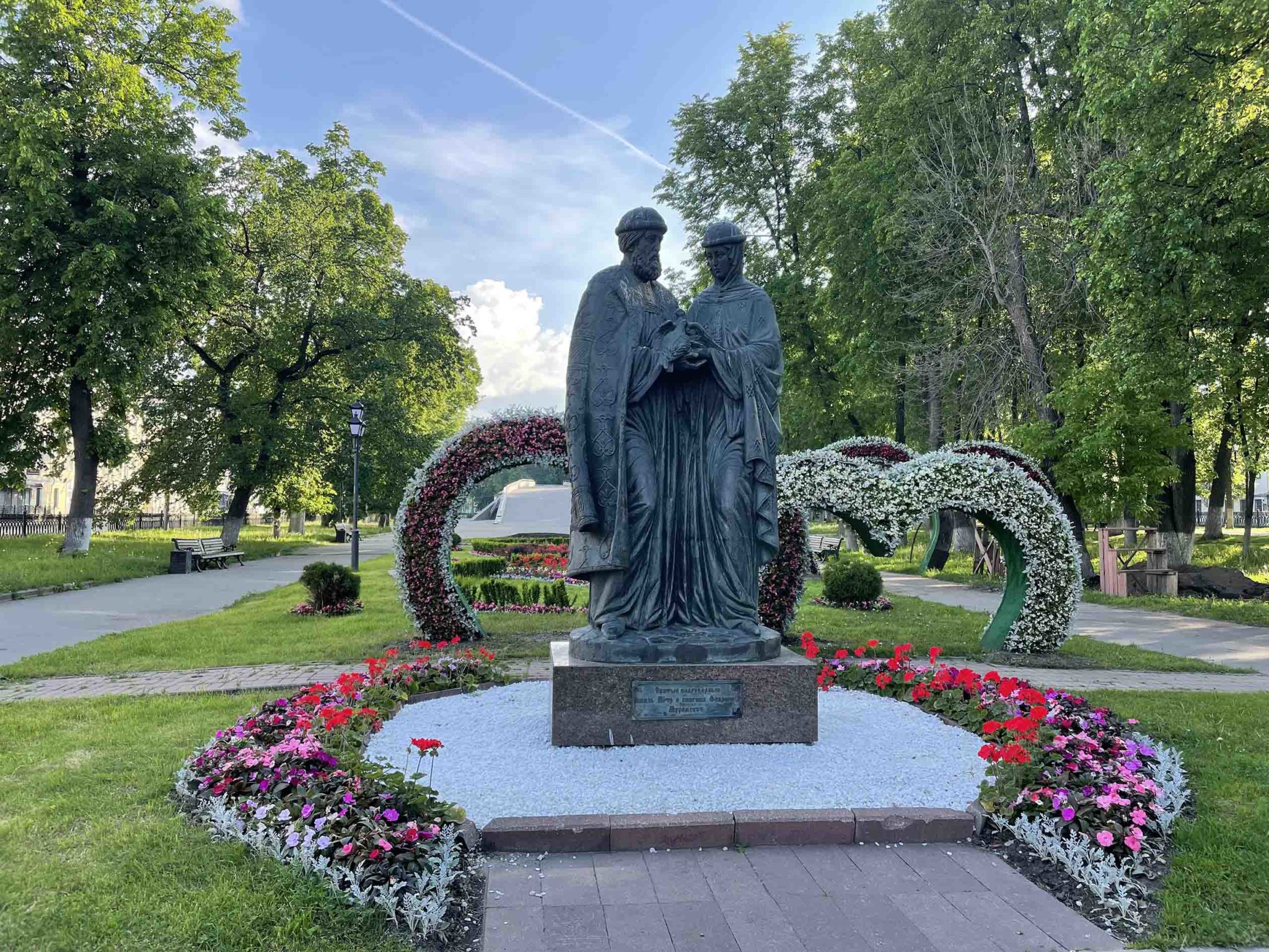 Муром монастырь памятник петру и февронии фото